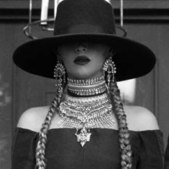 Layered chain & crystal necklace - Picture 2 of 5